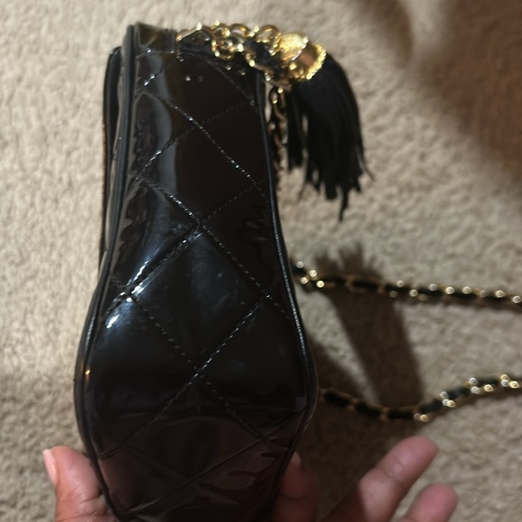 CHANEL VINTAGE CAMERA TASSEL BAG 🖤 - Picture 8 of 11